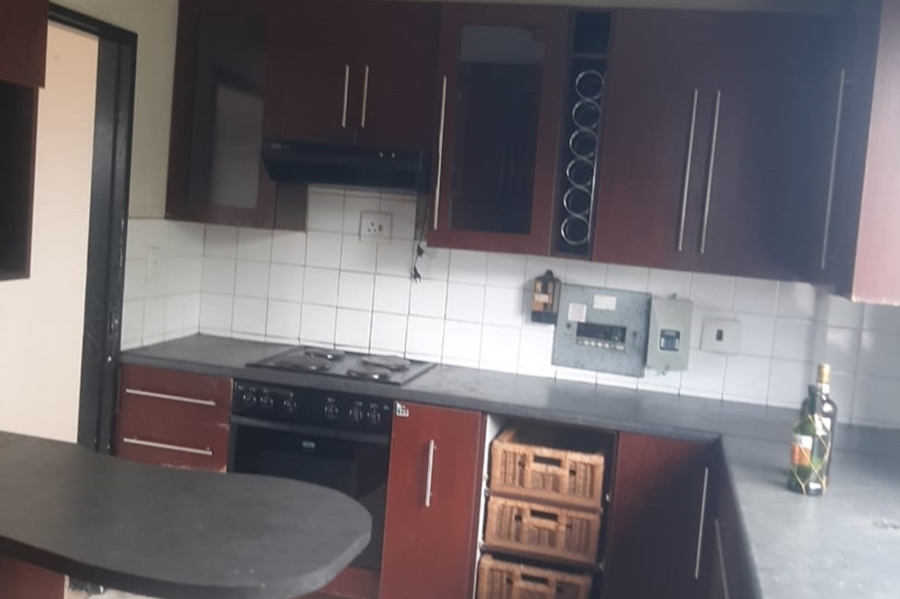 2 Bedroom Property for Sale in Rustenburg Central North West